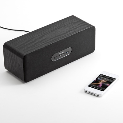 サンワサプライ、木目調のコンパクトなBluetoothスピーカー「400-SP033