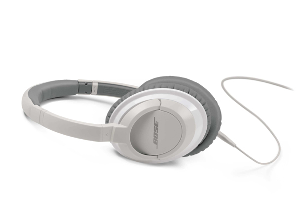 ボーズのアラウンドイヤータイプヘッドフォン「AE2」に新色「ホワイト