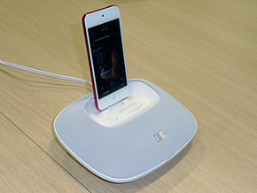 初のLightning対応iPodスピーカー、「JBL ONBEAT MICRO」が登場 