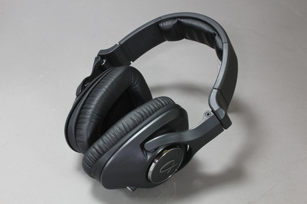 ご奉仕品！アルファデザインラブス♪密閉型ヘッドホン♪ADL-H118♪新品未使用 しゃれっ気のある質実剛健モデル、ADL初のヘッドフォン「H118」を試す