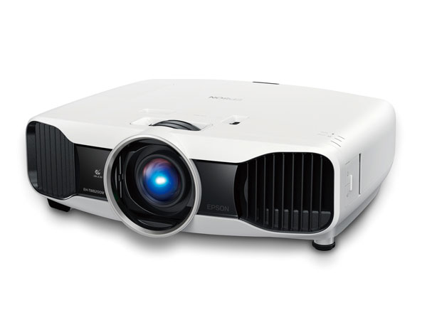 3D表示でも超解像にフレーム補完、エプソンから家庭用プロジェクター