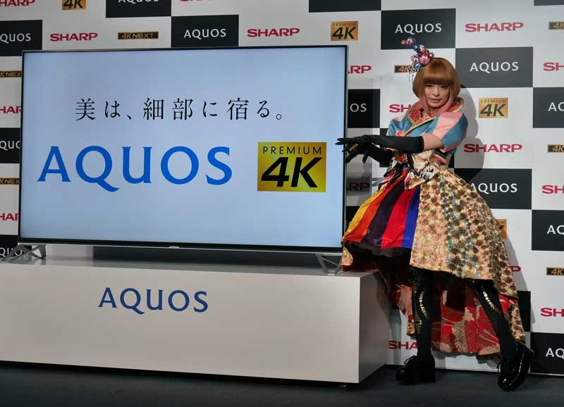 シャープ、「AQUOS 4K」のプロモーションに「きゃりーぱみゅぱみゅ