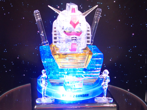 ガンプラは難しいけどパズルなら 透明な立体パズルで組み立てるガンダムが登場 東京おもちゃショー15 Itmedia News