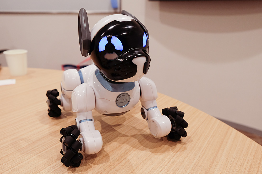 チップ ロボット犬
