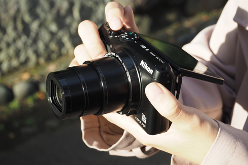 カメラ デジタルカメラ 超望遠にスマホ連携、散策や旅行にちょうどいいコンデジ「COOLPIX A900 