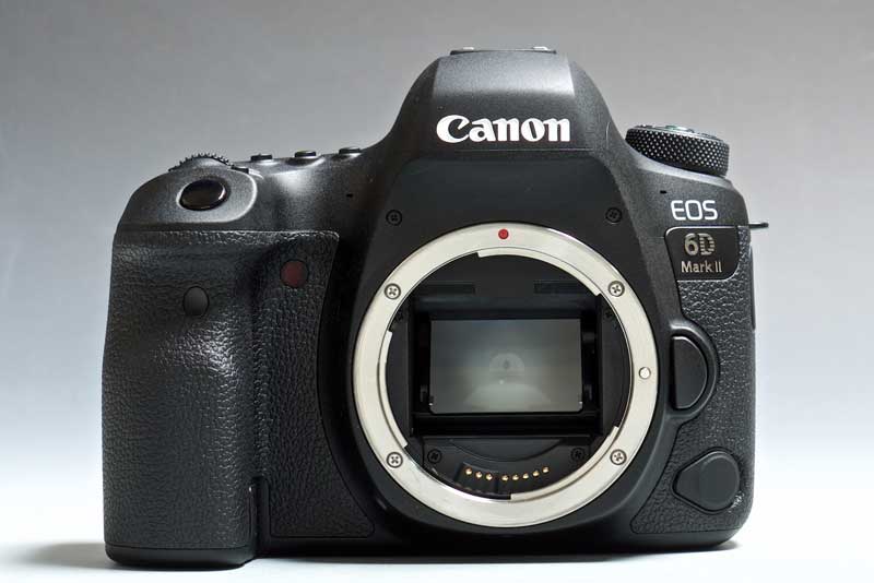 デジタル一眼ランキングに、新フルサイズ機「EOS 6D Mark II」が初登場