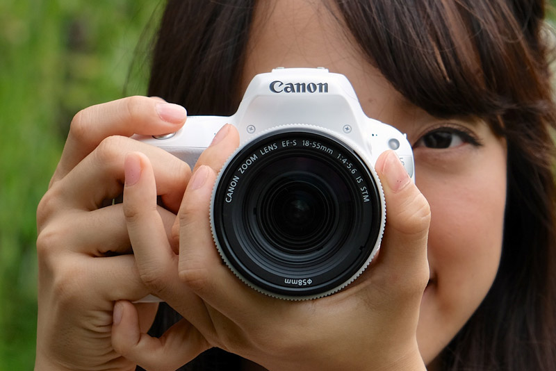 Canon EOS Kiss X9 白