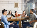 HubSpot��WeWork�@���E�̐�����Ƃ��V��������Ŏ��H����X�}�[�g�ȓ�����