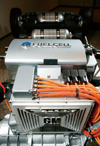 写真2　エクイノックスの燃料電池システム（提供：GMAJ）