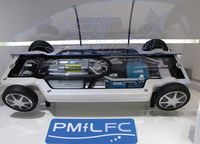 写真11燃料電池システム「PMfLFC」