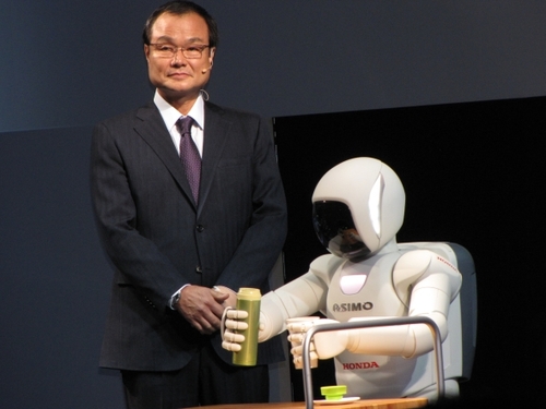 「ASIMO」と伊東孝紳氏