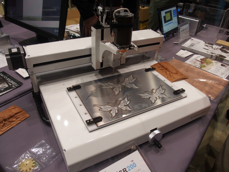 ロボット製作に最適、オリジナルマインドが薄板加工用卓上CNCフライス 