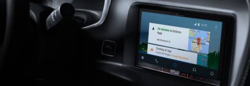 パイオニアの市販カーナビによる「Android Auto」の利用イメージ