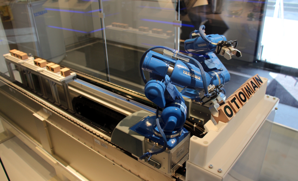 BTO生産を完全自動化、安川電機の考える「インダストリー4.0」：ハノーバーメッセ2015