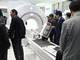 GEヘルスケアが日本発の次世代MRIを投入、3.0T機で1.5T機と同じ設置面積