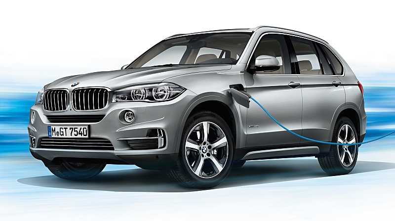 uX5 xDrive40ev̊OρiNbNŊgj oTFBMW