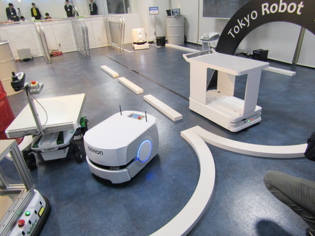 uTokyo Robot Lab.2vAGṼfGA̗lqiNbNŊgj