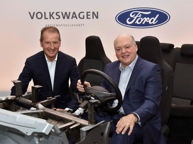ʐ^Volkswagen CEOHerbert DiessFord CEOJim HackettiNbNĊgj oTFVW