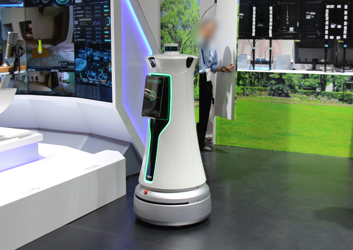 ロボットの遠隔操作で必要になるのは虫の目？鳥の目？――OKIの提案