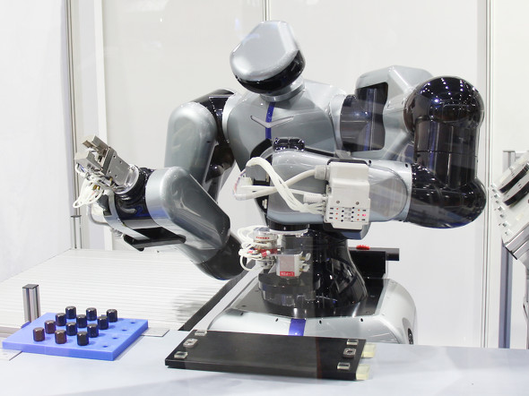 腰が動くヒト型双腕ロボット 人の動きを網羅し作業を置き換える 19国際ロボット展 Monoist