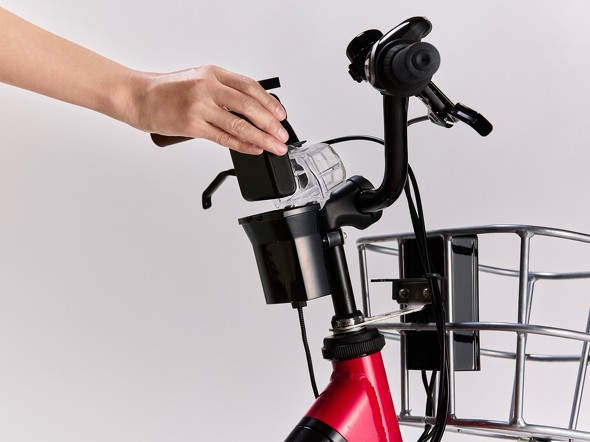 電動自転車の電池切れをモバイルバッテリーが助ける、ホンダが2電源