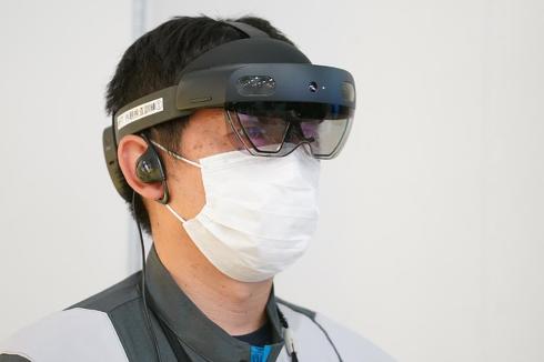 「HoloLens 2」の装着イメージ