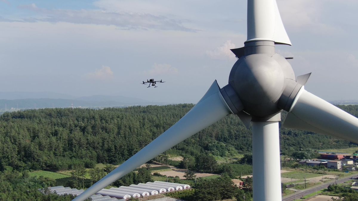 日立パワーが風力発電風車のブレードトータルサービスを発表 点検時間は3分の1 ドローン 1 2 ページ Monoist