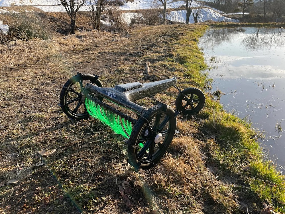 除草作業を自動化するロボットのレンタル先行予約を開始：ロボット開発