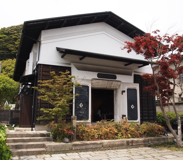 ファブラボ鎌倉が入居する「結の蔵」の外観