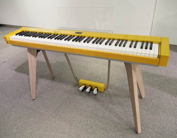 カシオの電子ピアノブランド「Privia」の最新モデル「PX-S7000」（色：ハーモニアスマスタード）