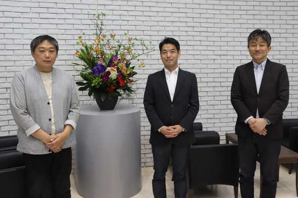 左からDMG MORI Digitalの奥野氏、鈴木氏、曽我氏