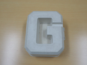 G-SHOCKの「G」の文字の形をモチーフにした内箱