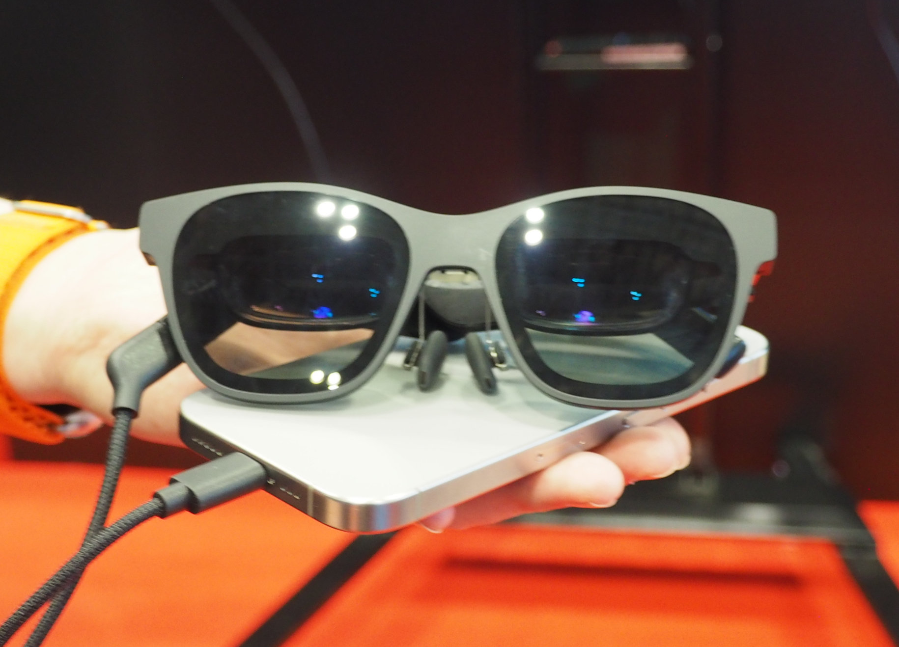 ARグラスの新製品「XREAL Air 2 Pro」の魅力をシーン別体験デモで訴求 