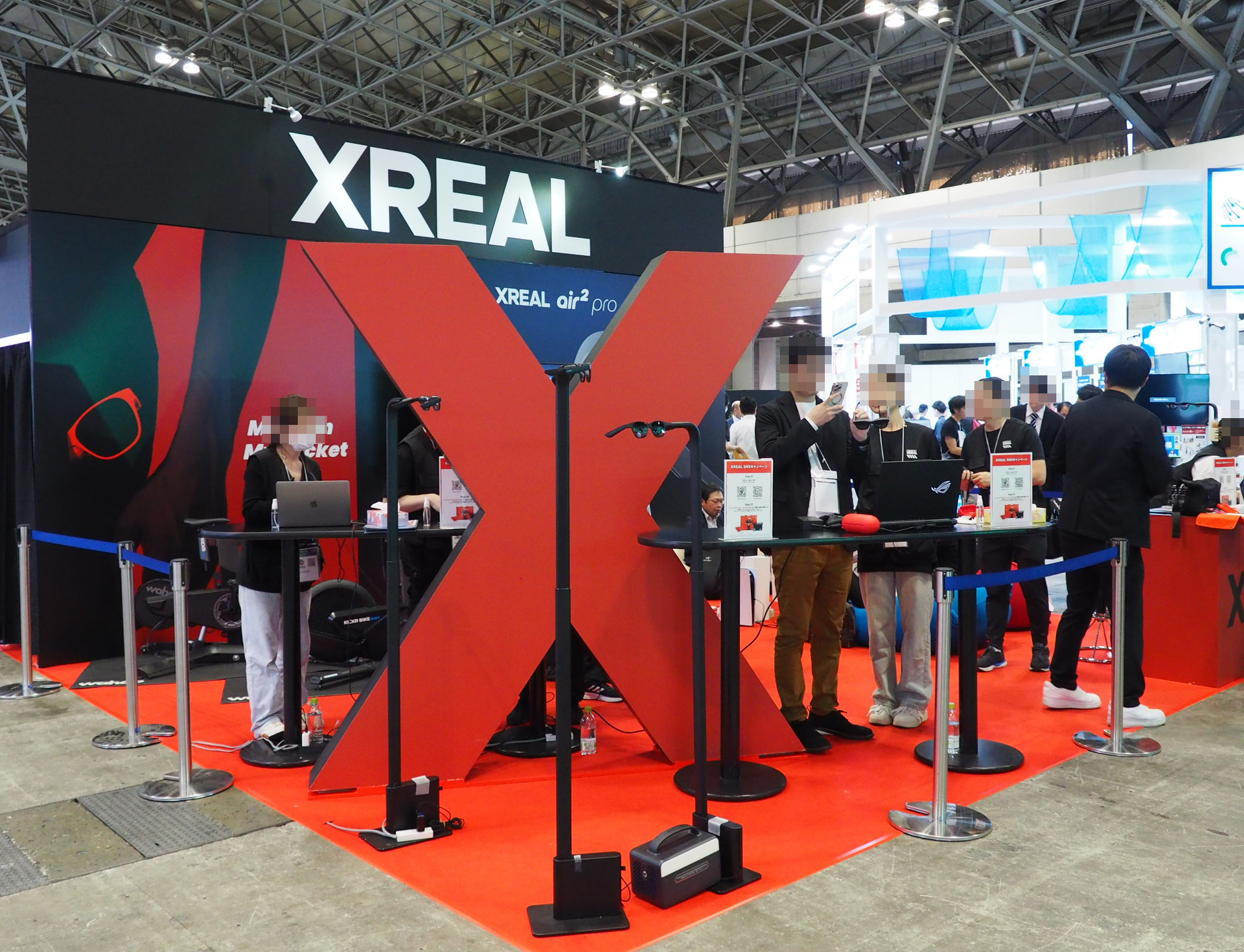 ARグラスの新製品「XREAL Air 2 Pro」の魅力をシーン別体験デモで