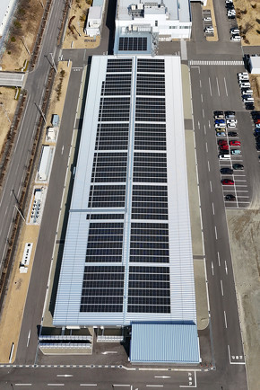 東北アンリツ第二工場に導入した太陽光パネル