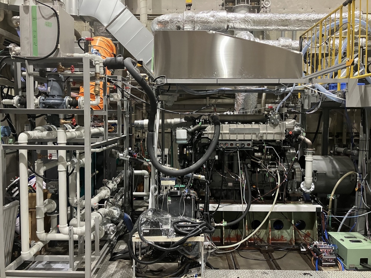 ヤンマーがゼロエミッション船向け水素エンジンの陸上実証に成功、定格