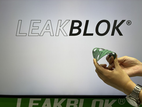 LEAKBLOḰA܂łɂȂ_ƒgN{HŊmɃV[