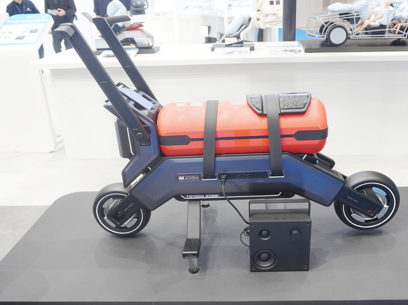 fXN[^[̃RZvgfBȂ̉Ƀ|[^ufJ[gbWڂĂ