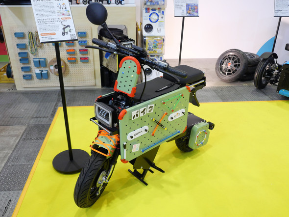 jtR̍HƗpt@Xi[ŁuTATAMEL BIKEvfR[V