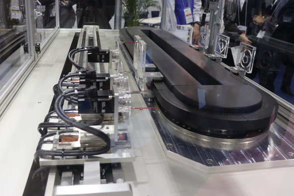 d@`̃V[vyc񂵃fōAs[