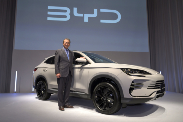 BYD Auto Japan̓ƁuBYD SEALION 6v