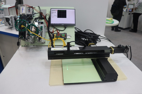 モベンシスのソフトモーションコントローラーを使ったデモ