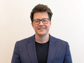 NVIDIA�̃e�B���E�R�X�^��