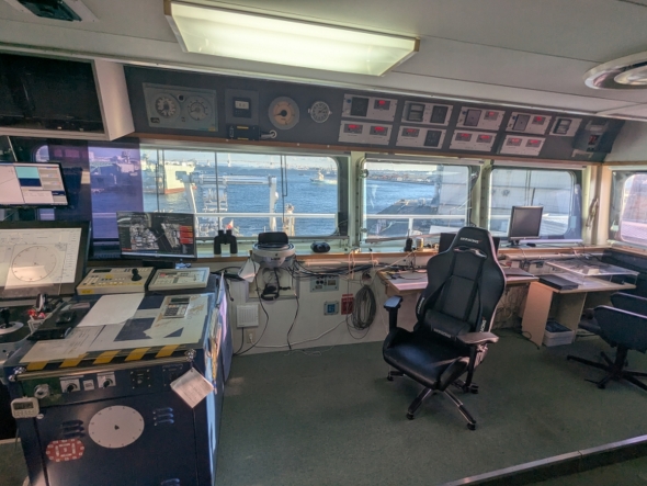 ���ǎ��Ɠ������x���ɂ����āA���̍Ō�[�ɂȂ��Ɛ��䎺