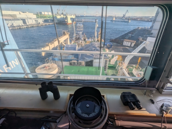 ��Ɛ��䎺����͂��̂悤�ɍ�ƍb�S�̂�ڎ��ł���