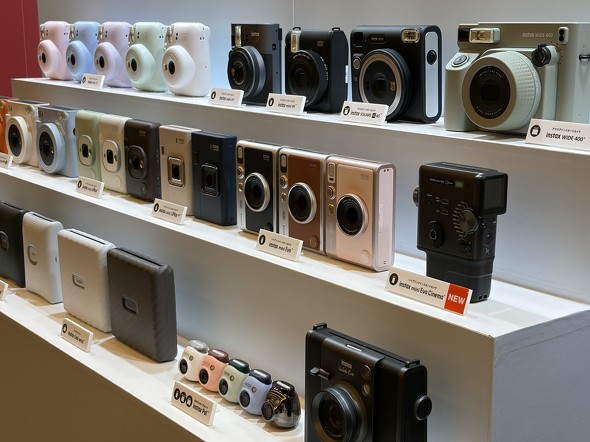 ����instax�V���[�Y 