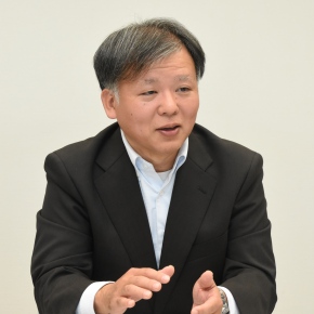 NEC �R���s���[�g������ �G�O�[�N�e�B�u�}�l�[�W���[�̒����`�O��