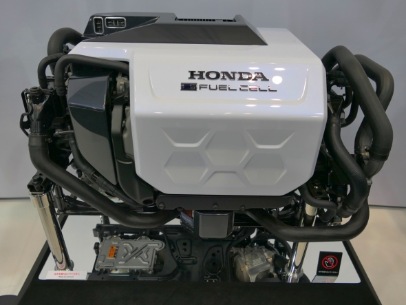 �z���_��GM�̋����J���ɂ���Đ��܂ꂽ��2����̔R���d�r�V�X�e��