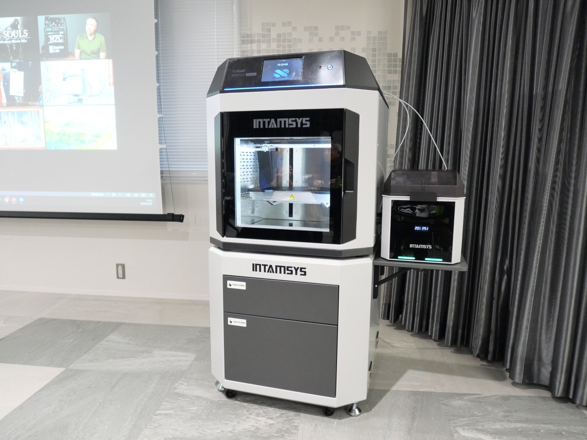 298万円でスーパーエンプラ対応 産業向け最新3Dプリンタを日本初公開