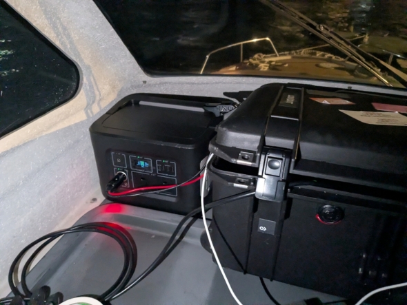 �d�͋����̓��o�C���d��